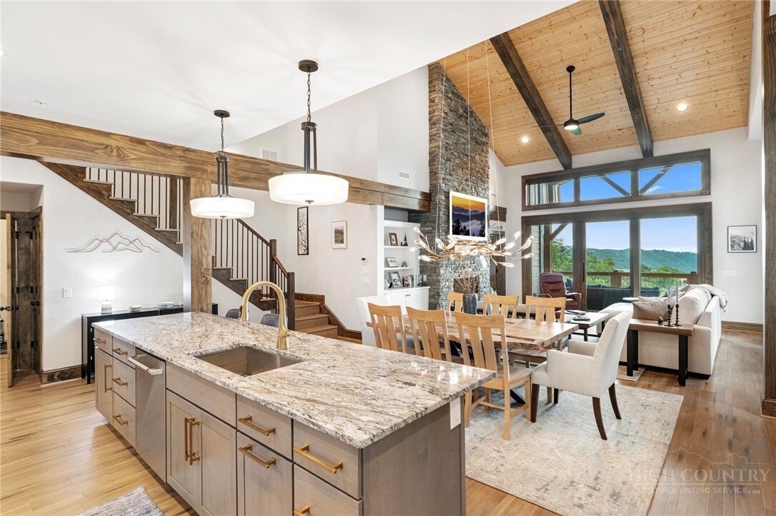 Condo in Blowing Rock, North Carolina, United States 1 - 18439166