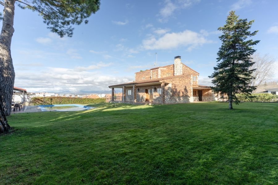 Chalet in Tres Cantos, Comunidad de Madrid, Spain 5 - 18357117