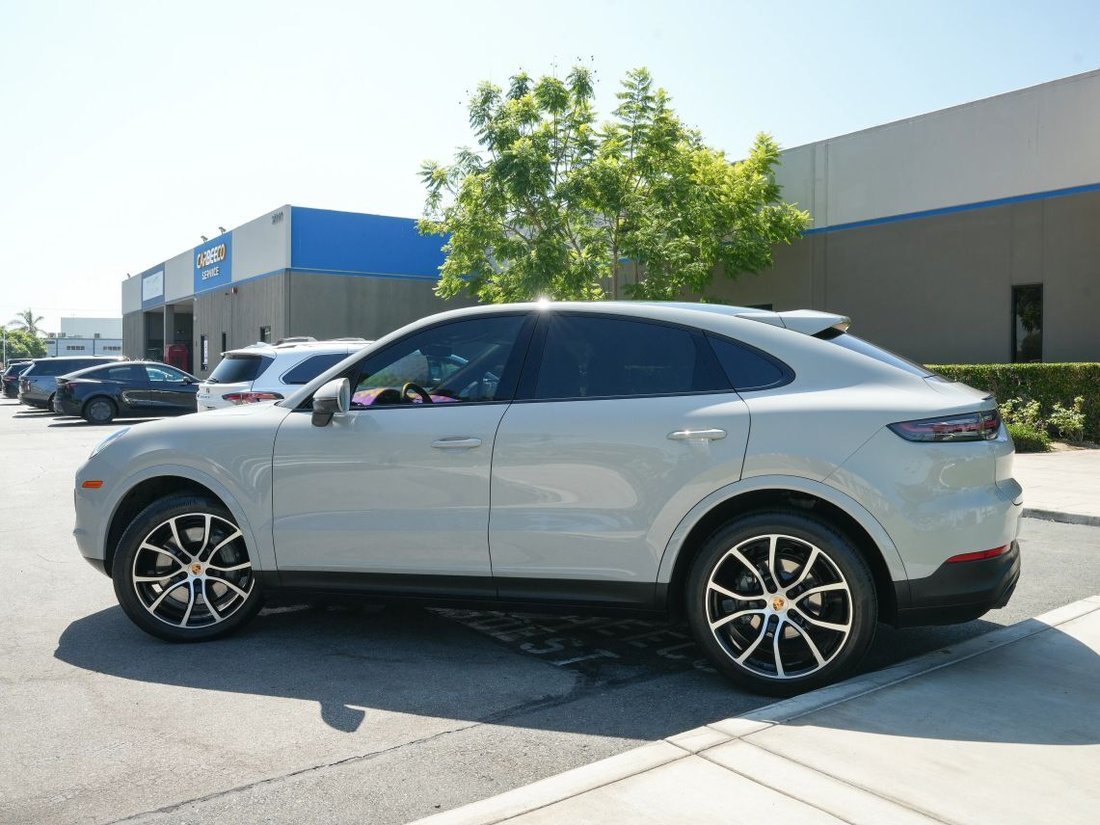 Suv in Costa Mesa, CA, United States 3 - 18424602