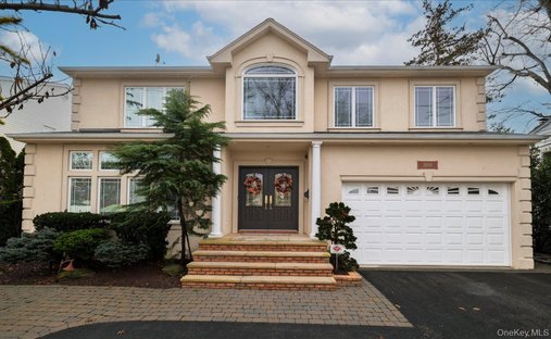 House in Wantagh, New York, United States 1