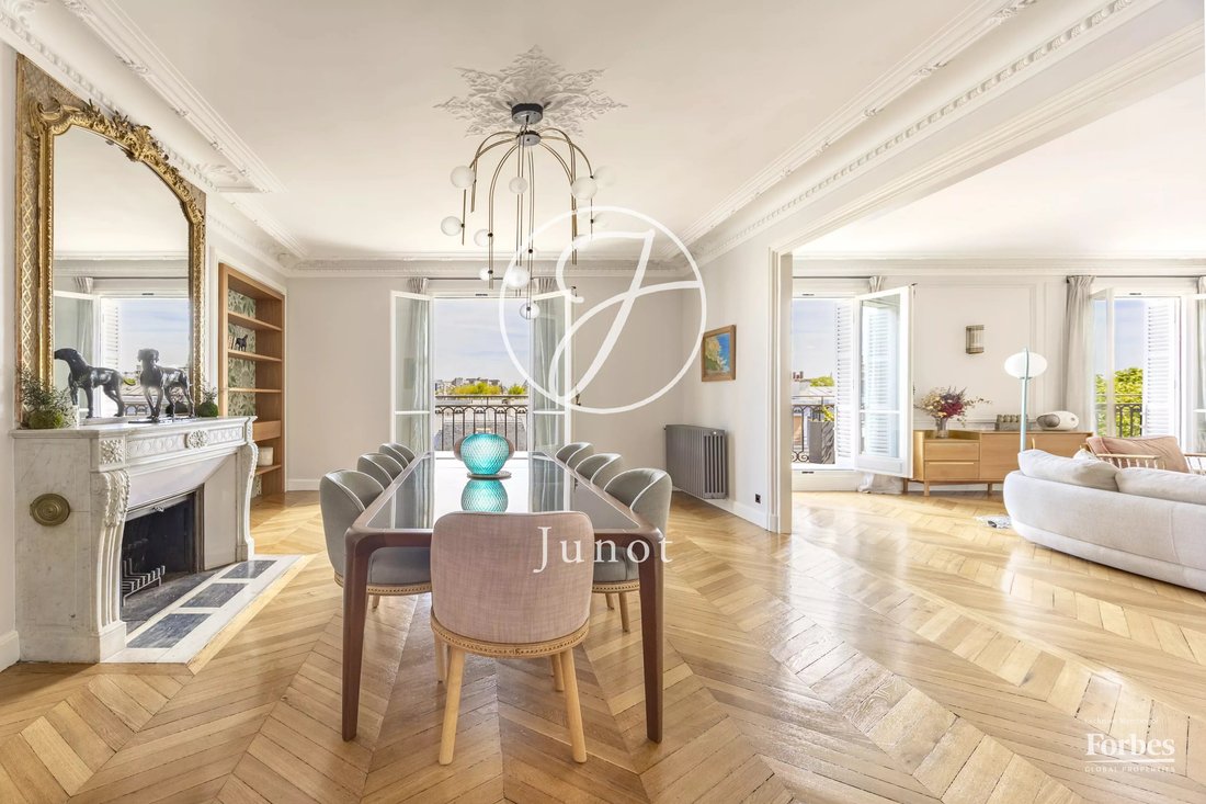 Apartment in Hoche-Friedland, Paris 8e Arrondissement, Paris 1 - 18437984