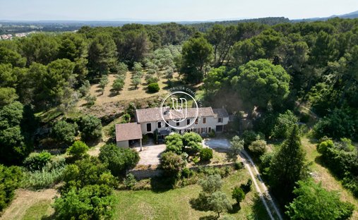 Villa a Saint-Remy-de-Provence, Provenza-Alpi-Costa Azzurra, Francia 1