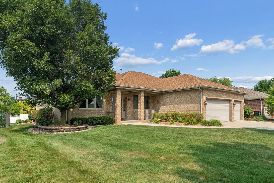 House in New Lenox, Illinois, United States 3 - 18437364