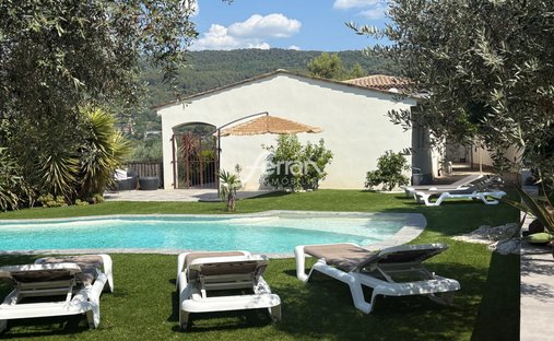 Villa in Callas, Provence-Alpes-Côte d'Azur, France 1