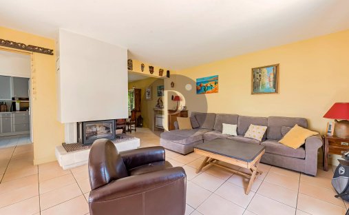 House in Centre, L'Haÿ-les-Roses, France 1