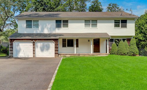 House in Setauket- East Setauket, New York, United States 1