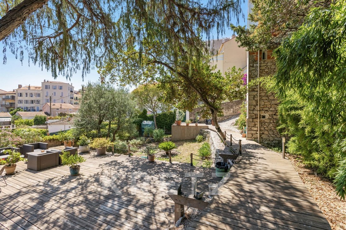 House in Cannes, Provence-Alpes-Côte d'Azur, France 4 - 18346553
