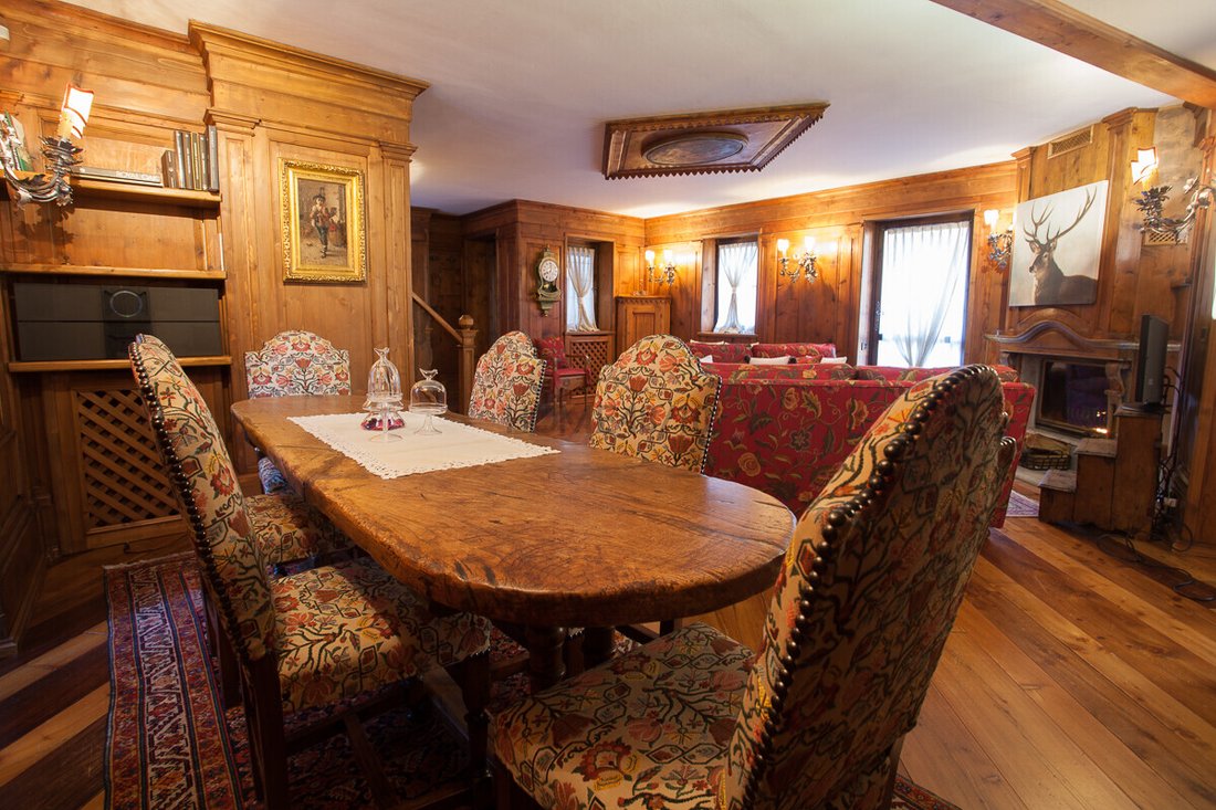 Chalet in Courmayeur, Aosta Valley / Vallée d'Aoste, Italy 4 - 18439022