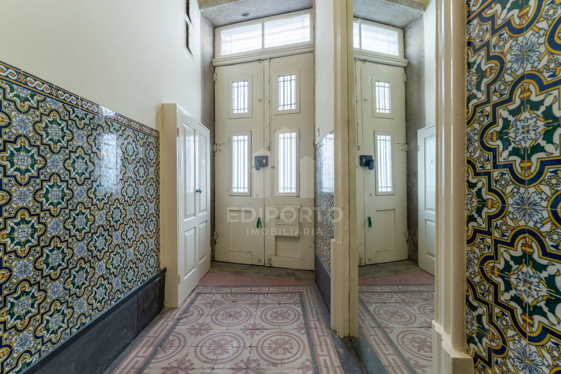 Apartment in Cedofeita, Santo Ildefonso, Se, Miragaia, Sao Nicolau e Vitoria, Porto District, Portugal 4 - 18438914