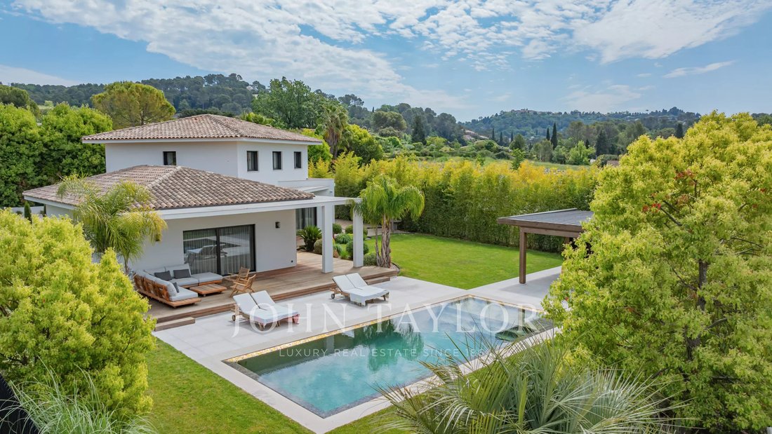 Villa in Mougins, Provence-Alpes-Côte d'Azur, France 1 - 18434690