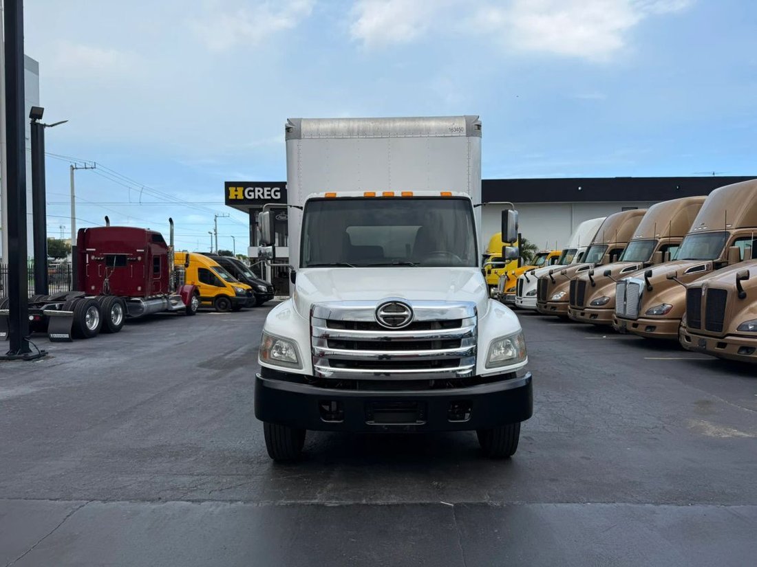 Pickup in Miami, FL, United States 2 - 18435088