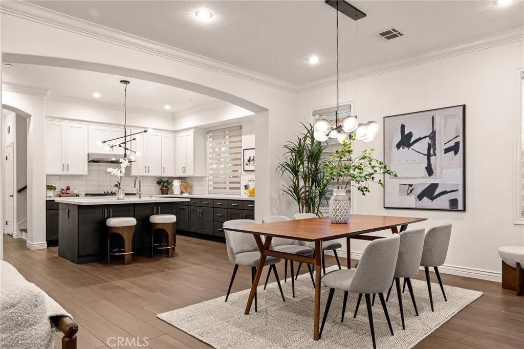 Condo in Altadena, California, United States 3 - 18439937
