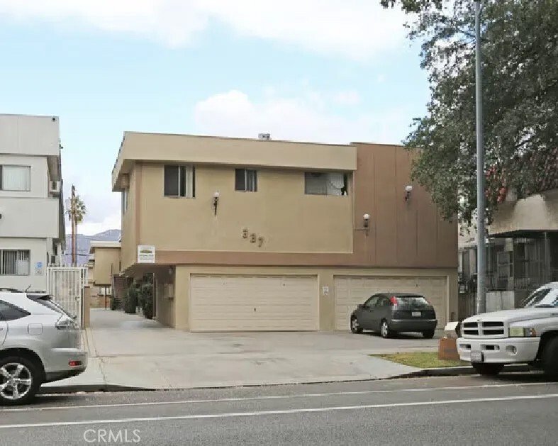 Glendale, California, United States 1 - 18439923