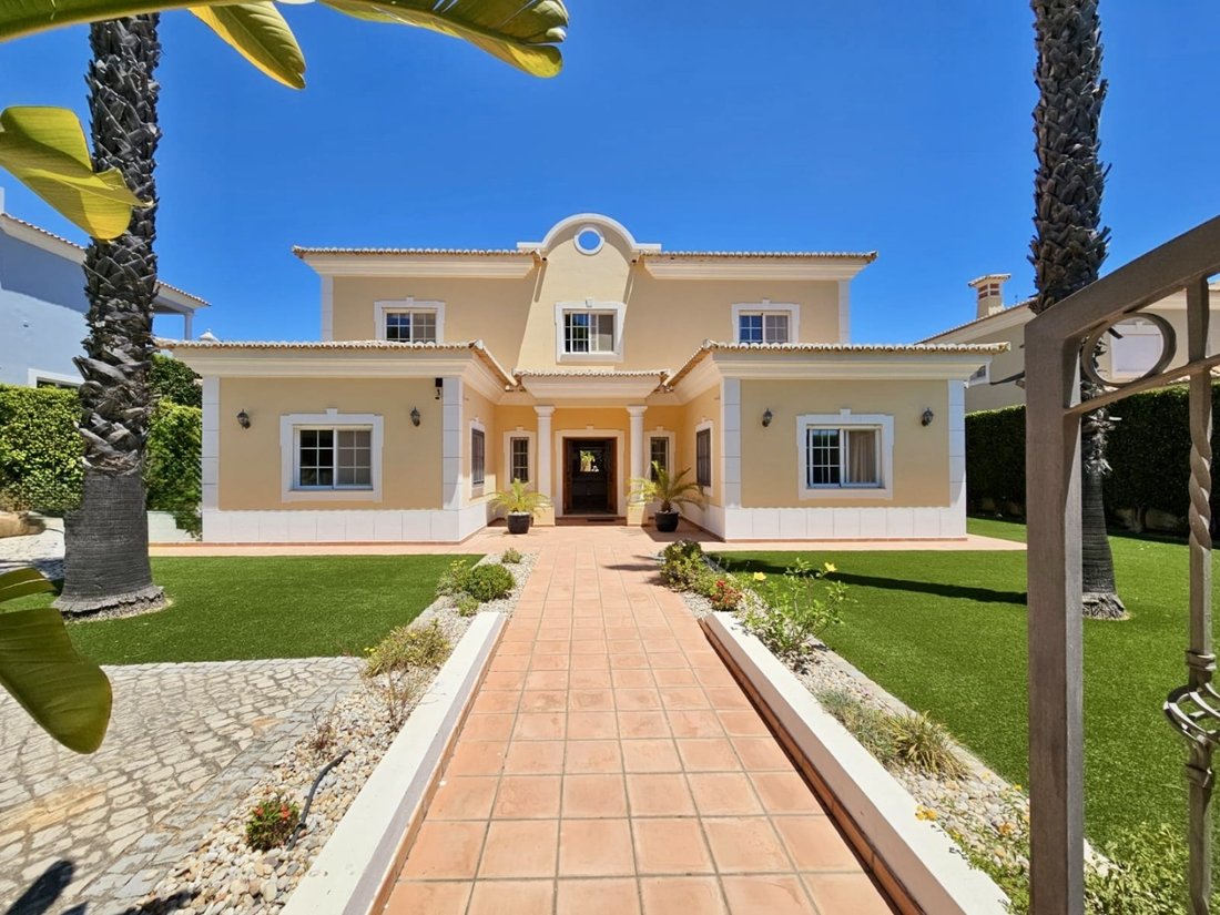 Villa in Almancil, Algarve, Portugal 1 - 18436901