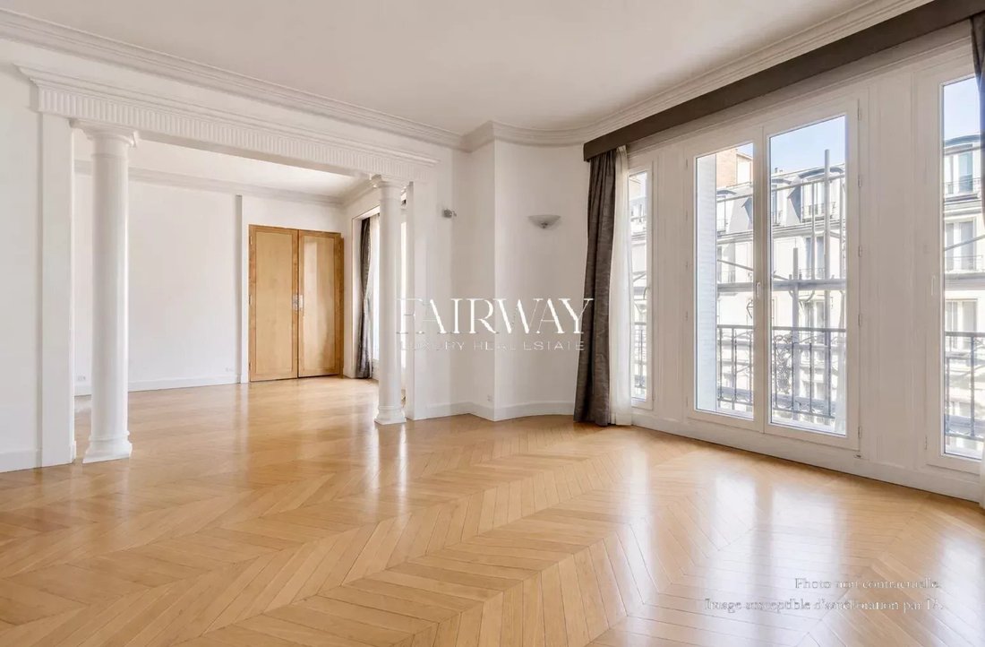 Apartment in Elysées-Madeleine, Paris 8e Arrondissement, Paris 3 - 18438118