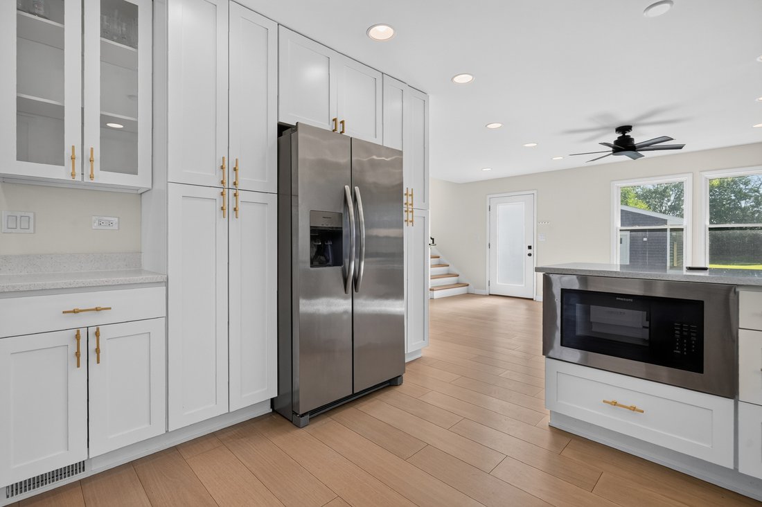 House in Des Plaines, Illinois, United States 5 - 18440346