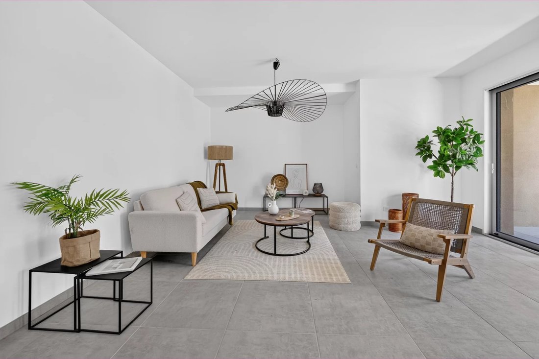 Apartment in Mazenod-Bellevue-Saint Donat-Banon, Aix-en-Provence, France 3 - 18275353