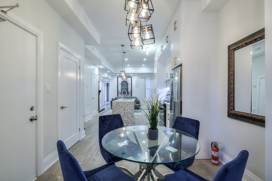 Townhouse in Toronto, Ontario, Canada 3 - 18435560