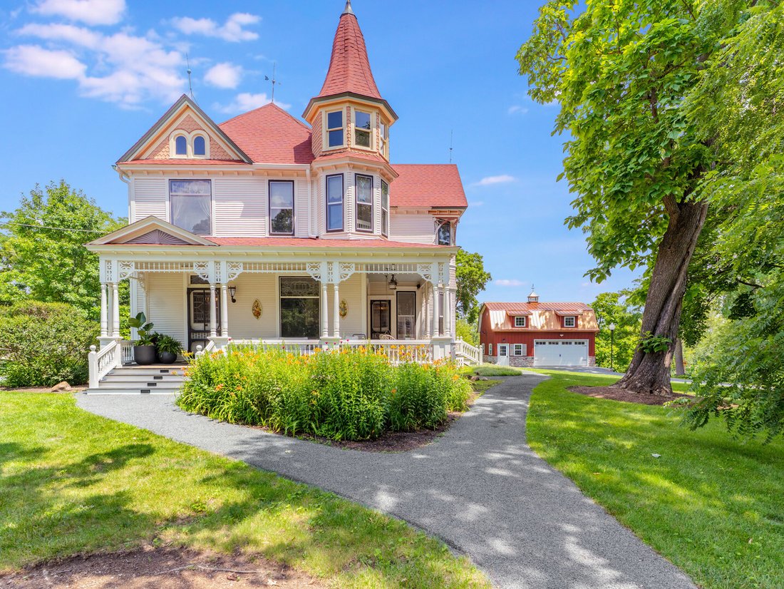 House in Spring Grove, Illinois, United States 1 - 18440347