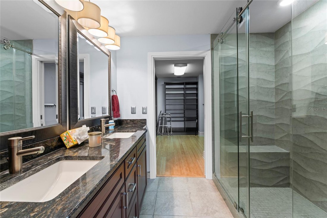 Condo in Tampa, Florida, United States 5 - 18439501
