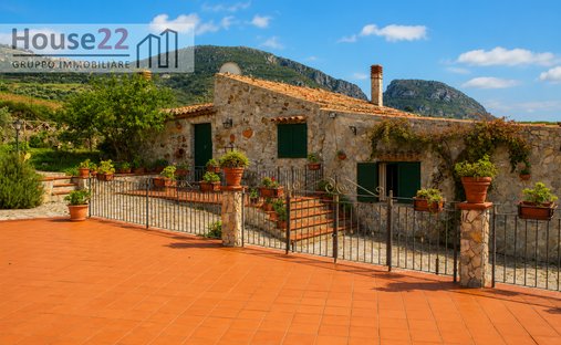 Haus in Caccamo, Sizilien, Italien 1