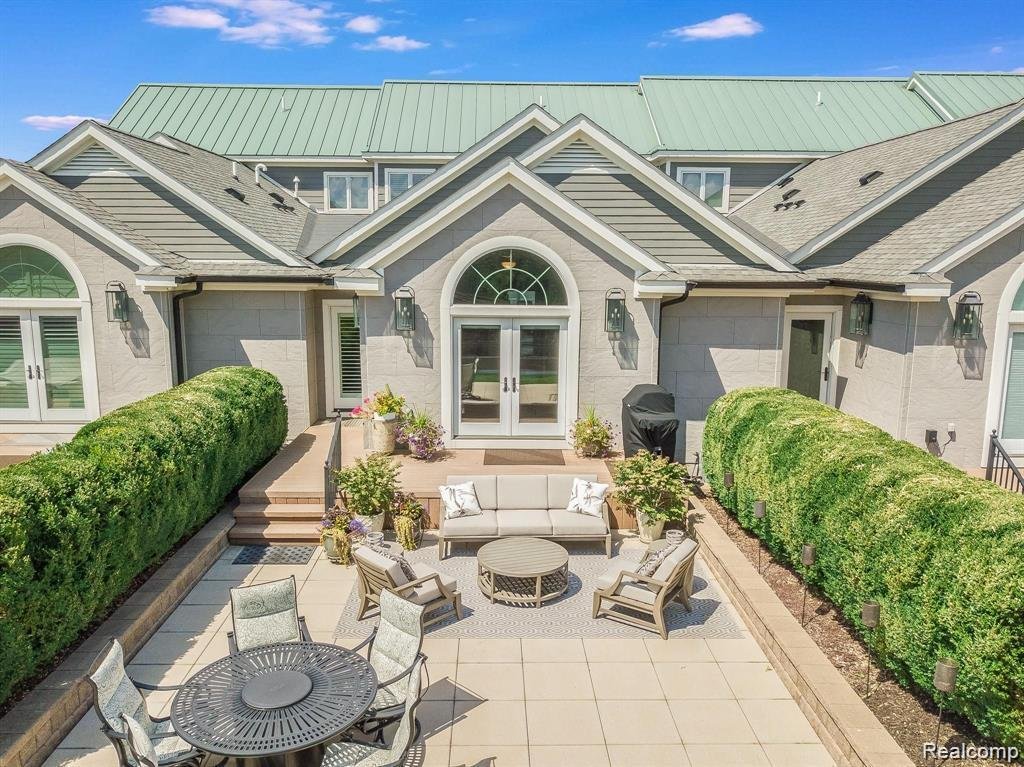 Condo in Royal Oak, Michigan, United States 5 - 18419463