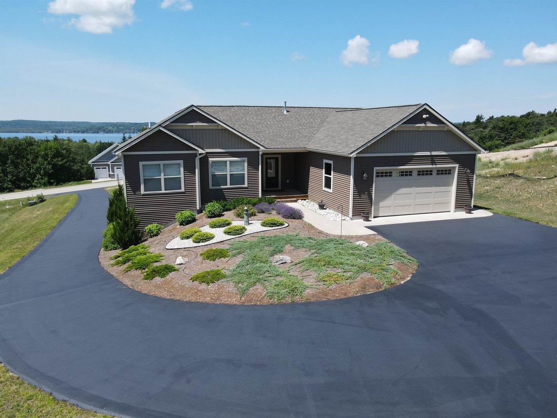 House in Garfield Township, Michigan, United States 1 - 18439256