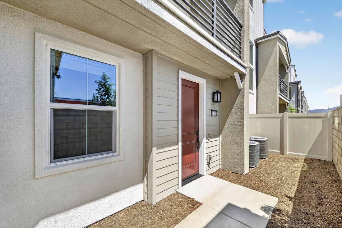 Townhouse in El Cajon, California, United States 2 - 18430275