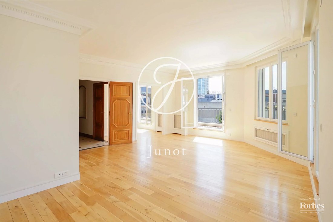 Apartment in Cambronne-Garibaldi, Paris 15e Arrondissement, Paris 4 - 18438186