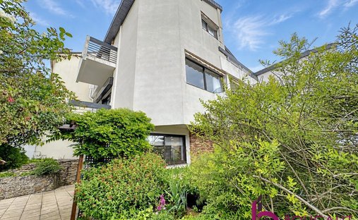 Villa in Wallon, Le Plessis-Robinson, France 1