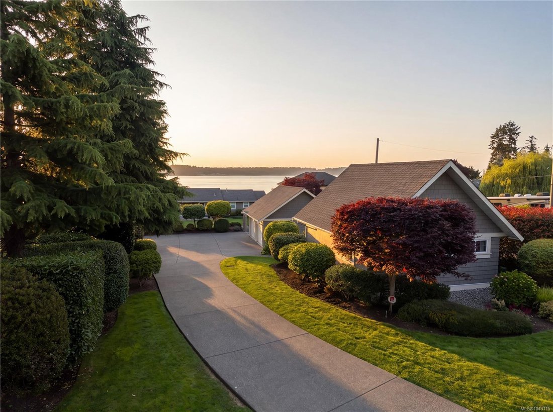 House in North Saanich, British Columbia, Canada 3 - 18441639
