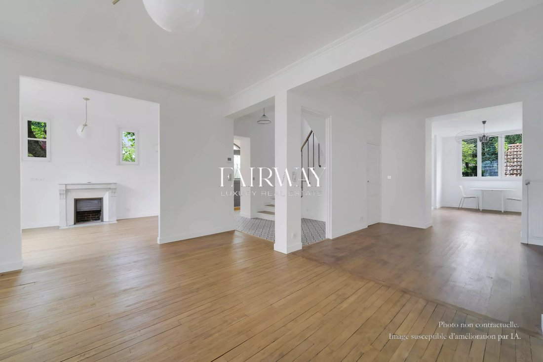 House in Saint-Cloud, Ile-de-France, France 5 - 17720871