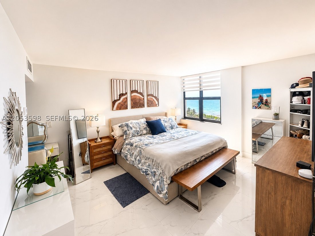 Condo in Miami Beach, Florida, United States 5 - 18439208