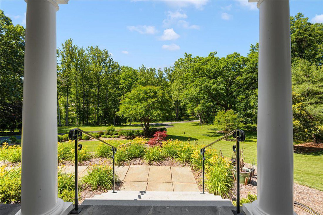 Warrenton, Virginia, United States 4 - 18438419