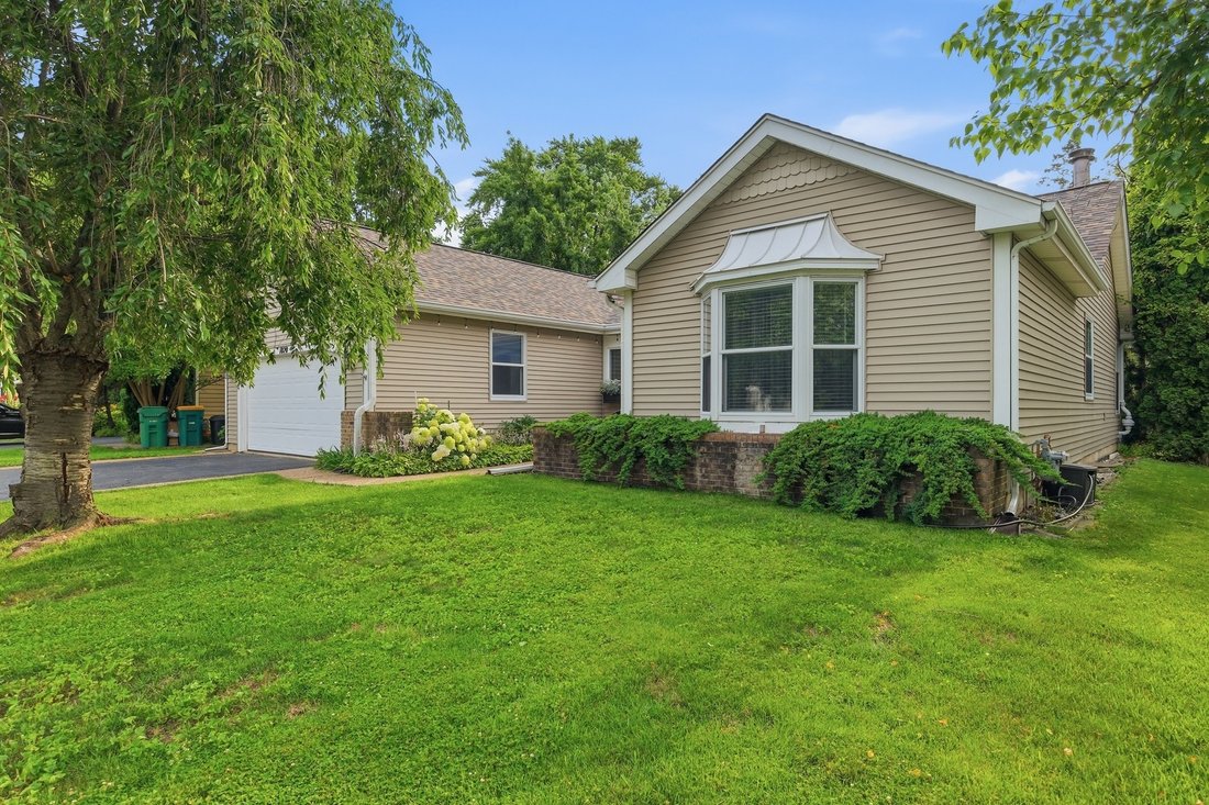 House in Wheeling, Illinois, United States 1 - 18440325
