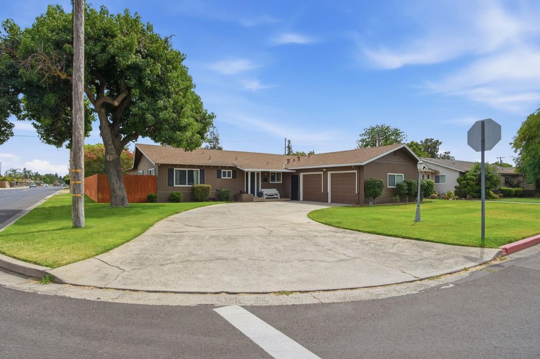 House in Turlock, California, United States 1 - 18438601