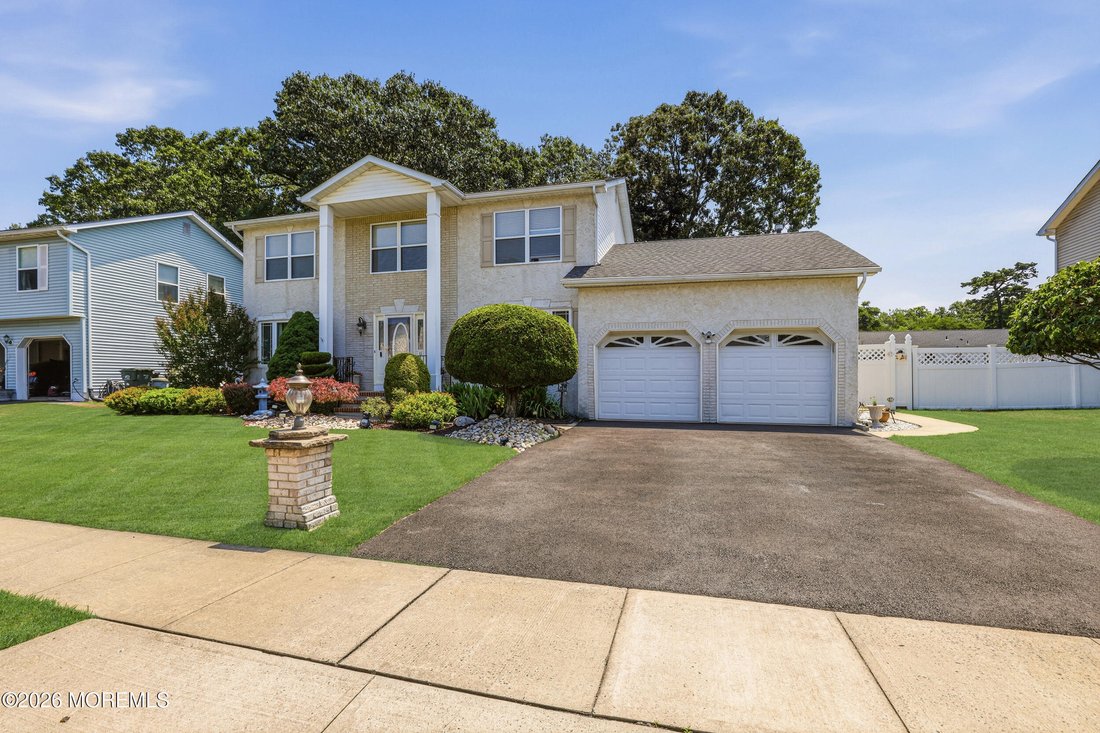 House in Howell Township, New Jersey, United States 4 - 18436485