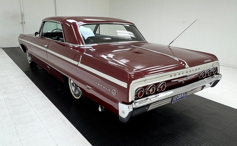 Coupe in Morgantown, United States 3 - 18442379
