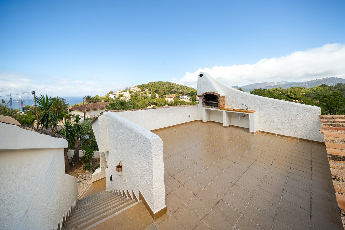 Villa in Costa de la Calma, Calvia, Balearic Islands 2 - 18312032