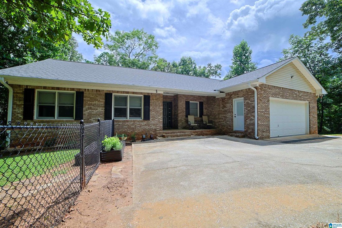 House in Lineville, Alabama, United States 2 - 18439215