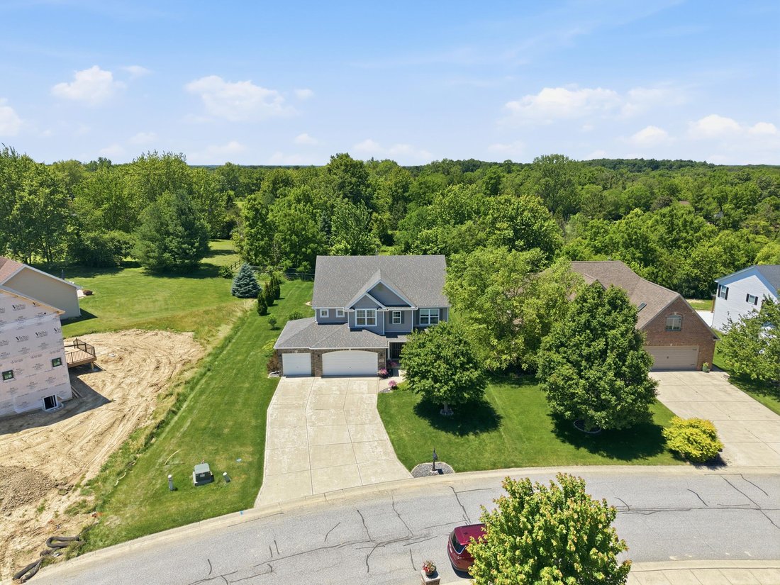 Crown Point, Indiana, United States 3 - 18435640