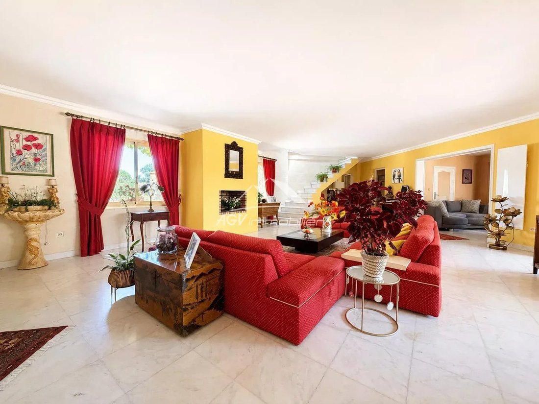 Villa in Ribaute-les-Tavernes, Occitania, France 4 - 15998613