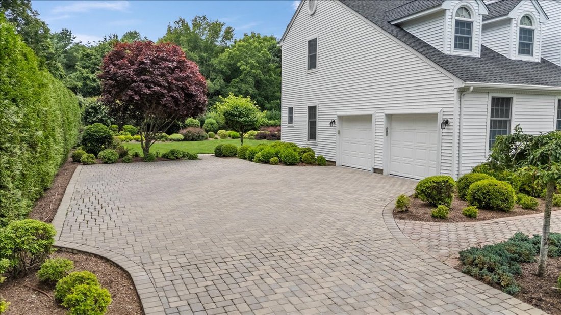 House in East Moriches, New York, United States 4 - 18435824