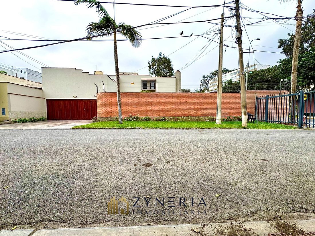 Land in San Juan de Miraflores, Metropolitan Municipality of Lima, Peru 5 - 18438101
