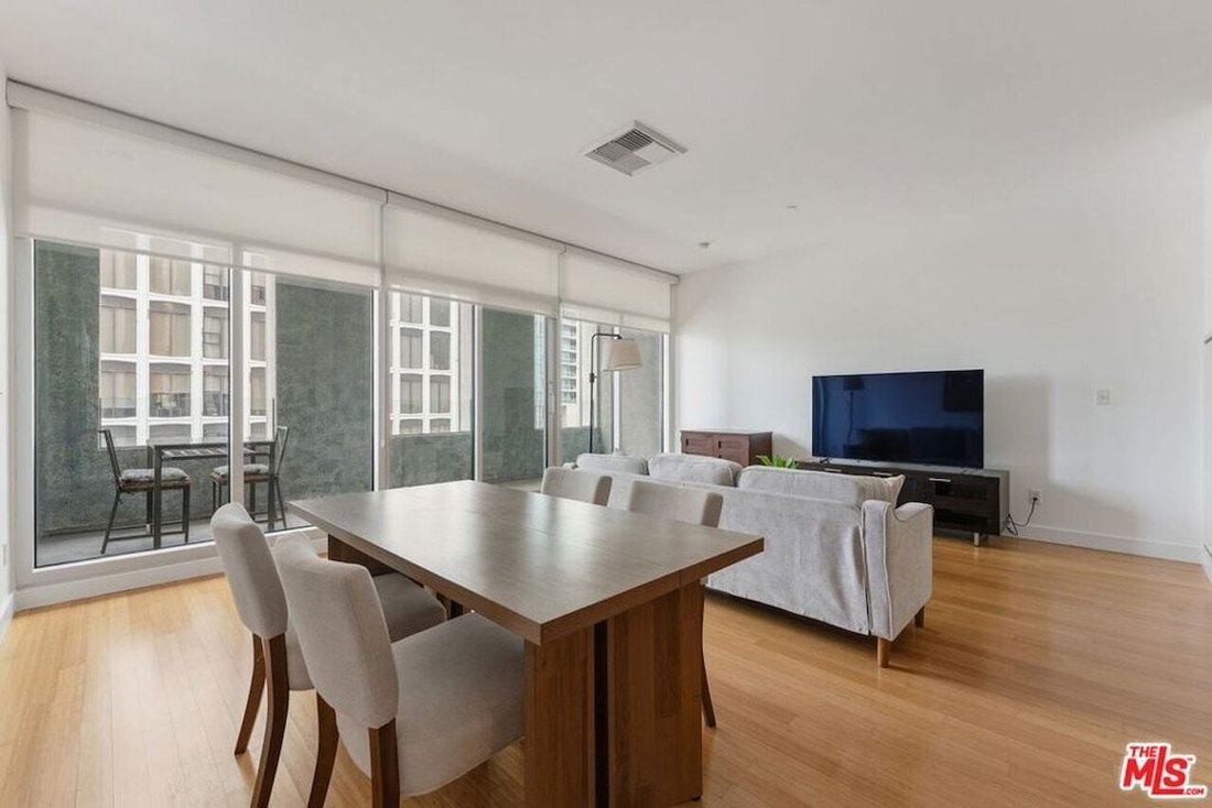 Condo in Los Angeles, California, United States 4 - 18434683