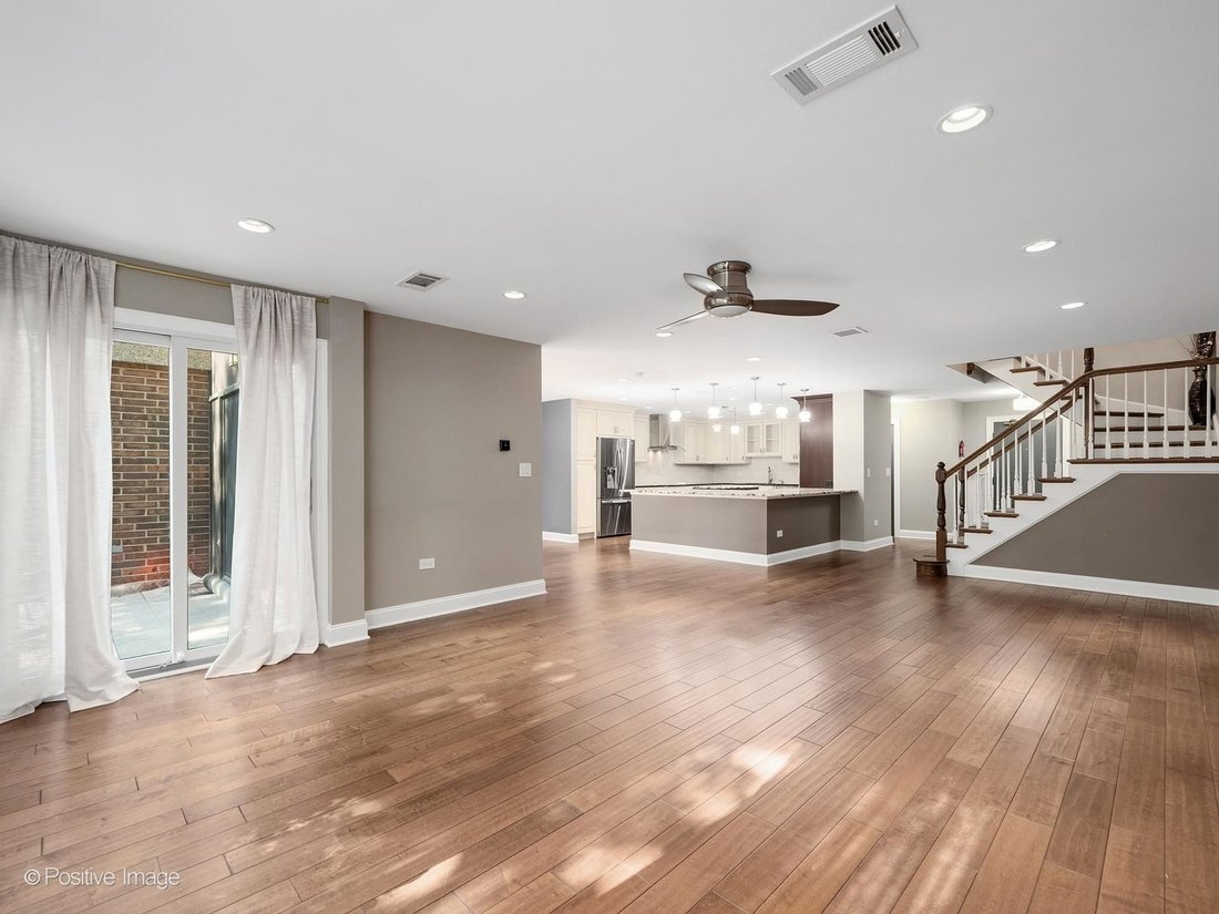 Condo in Hinsdale, Illinois, United States 3 - 18437379