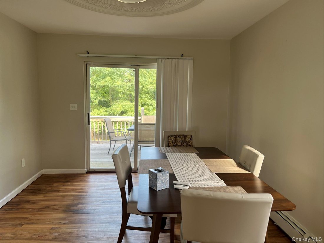 House in Farmingville, New York, United States 3 - 18440560