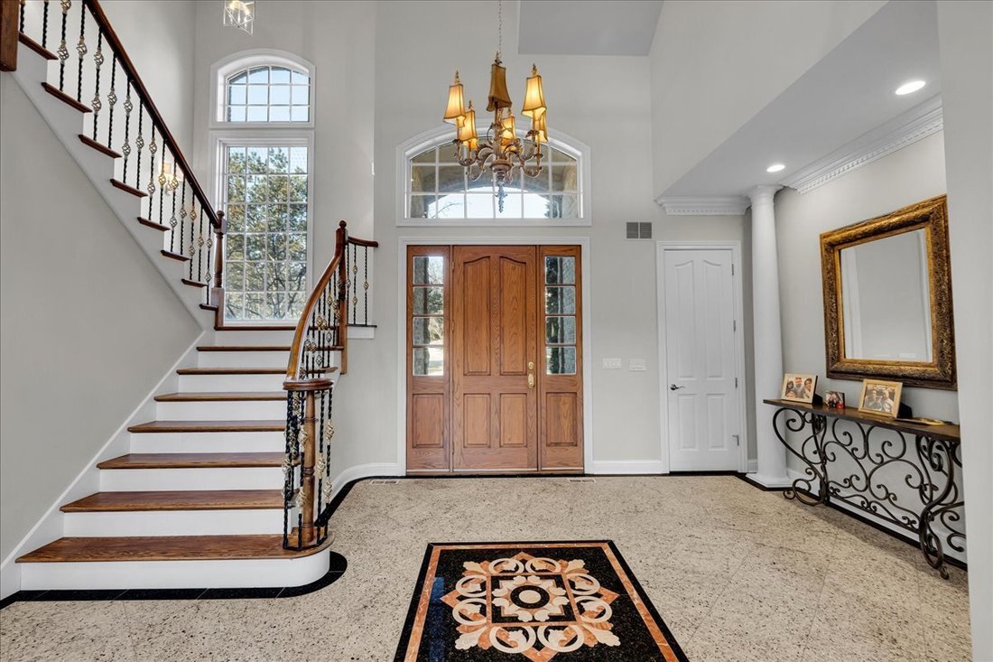 House in Burr Ridge, Illinois, United States 4 - 18437350