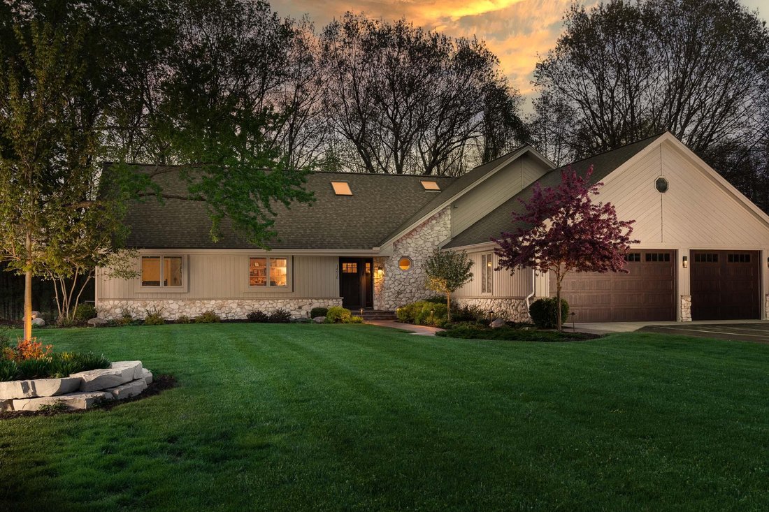 House in Brookfield, Wisconsin, United States 2 - 18442731