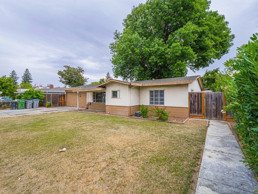 House in Saratoga, California, United States 1 - 18441563